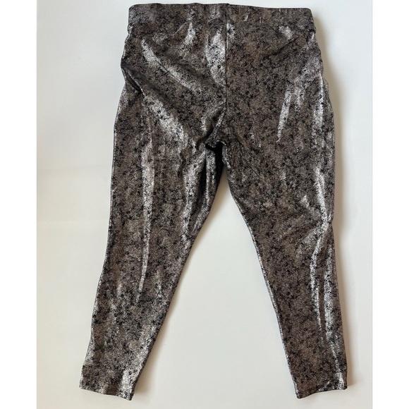 Torrid Women’s Plus Size Full Length Signature Waist Crackle Leggings Size 2X - Picture 3 of 7